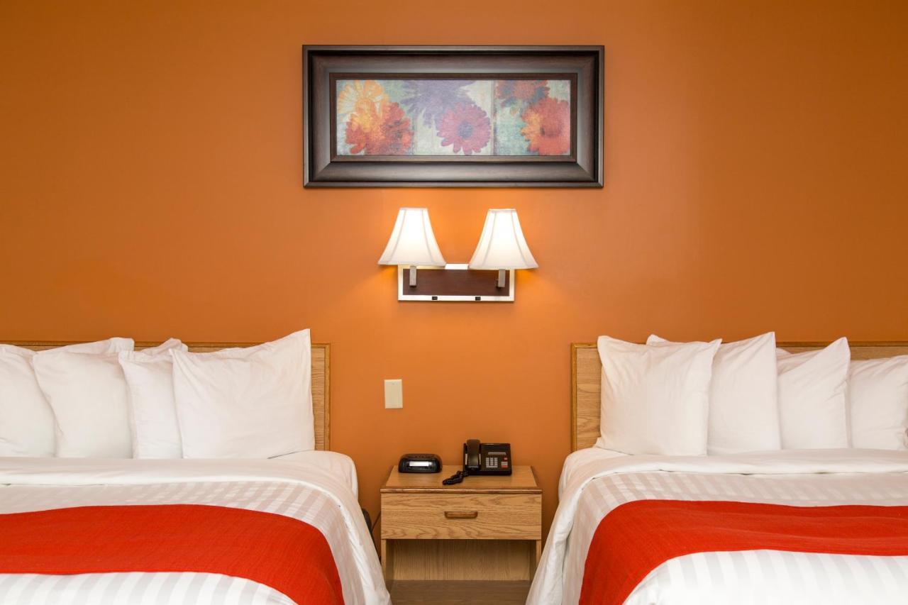 Hotel Robin Hood Grand Falls Windsor Exterior foto